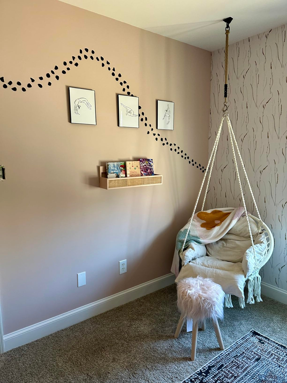 UGC customer photo 26 of the Hammora Cocoon Chair in a real home