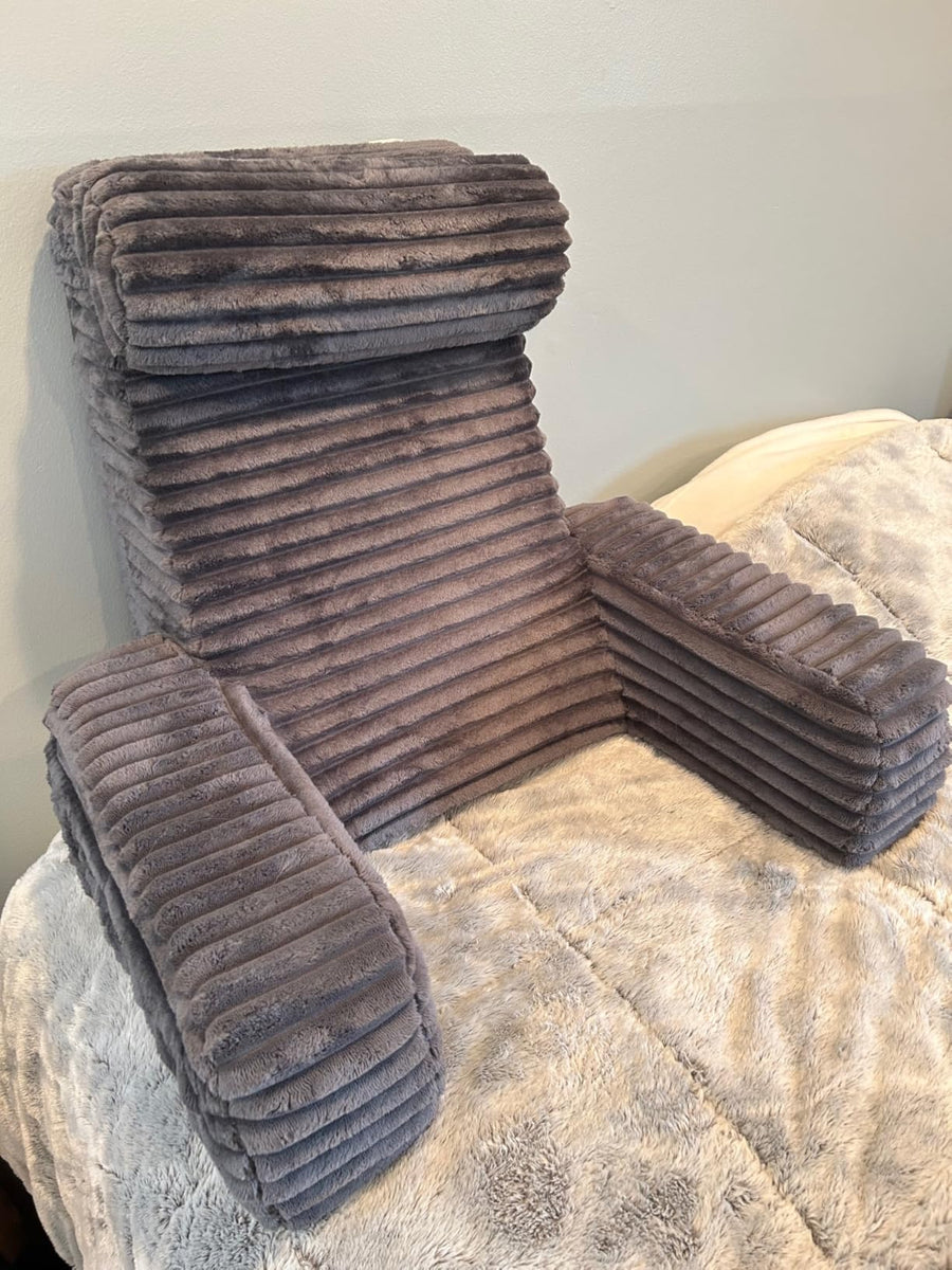 Hammora Cloud XL Reading Pillow in a real home